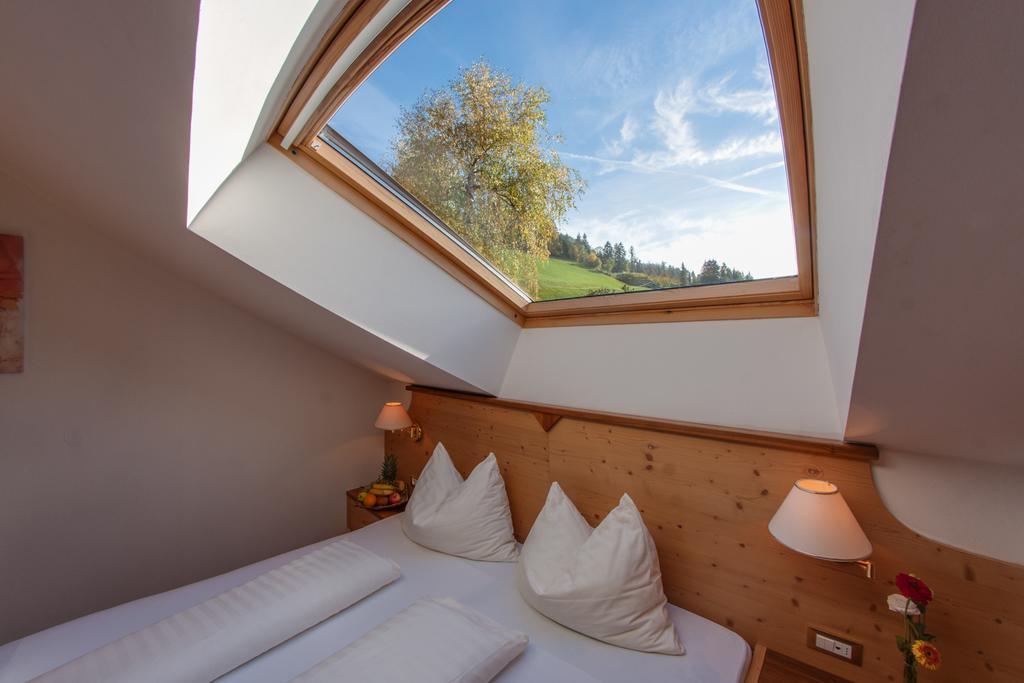 Pension Verdinserhoehe Scena Habitación foto