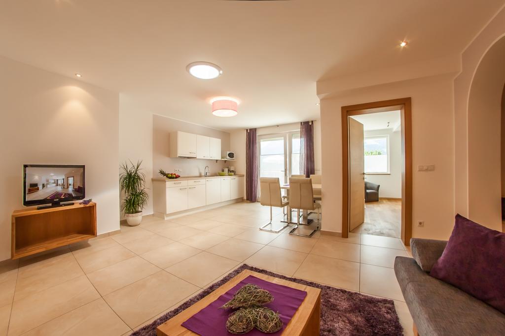 Pension Verdinserhoehe Scena Habitación foto