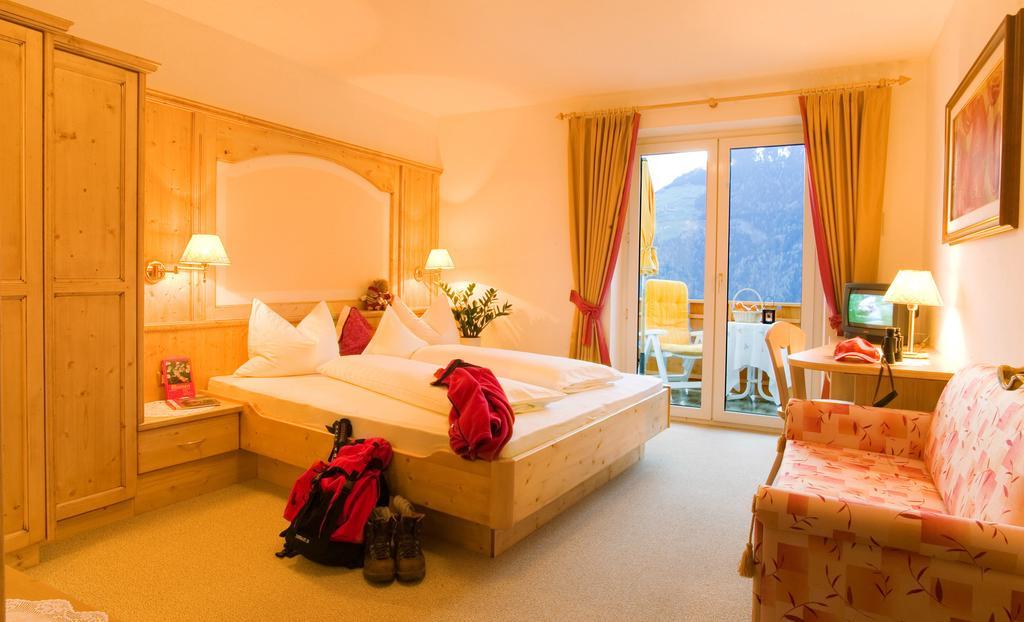 Pension Verdinserhoehe Scena Habitación foto
